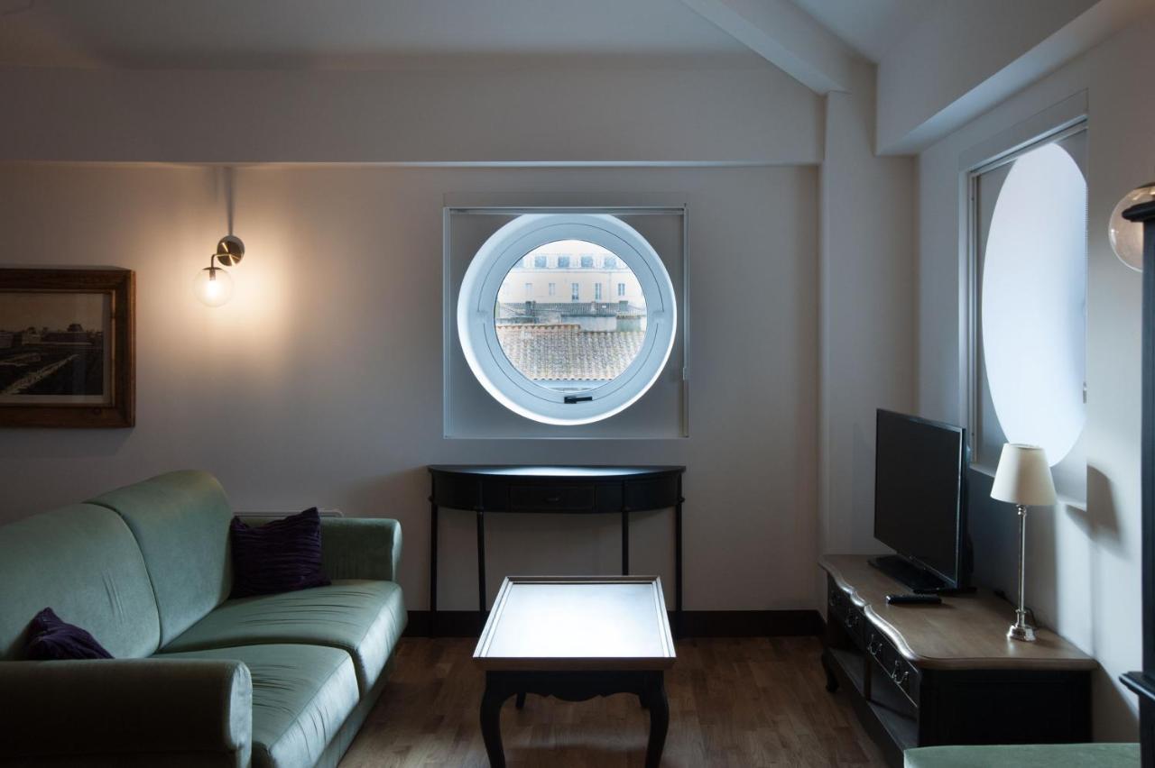 Residence De L'Arsenal Royal - Meubles De Tourisme โรชฟอร์ ภายนอก รูปภาพ