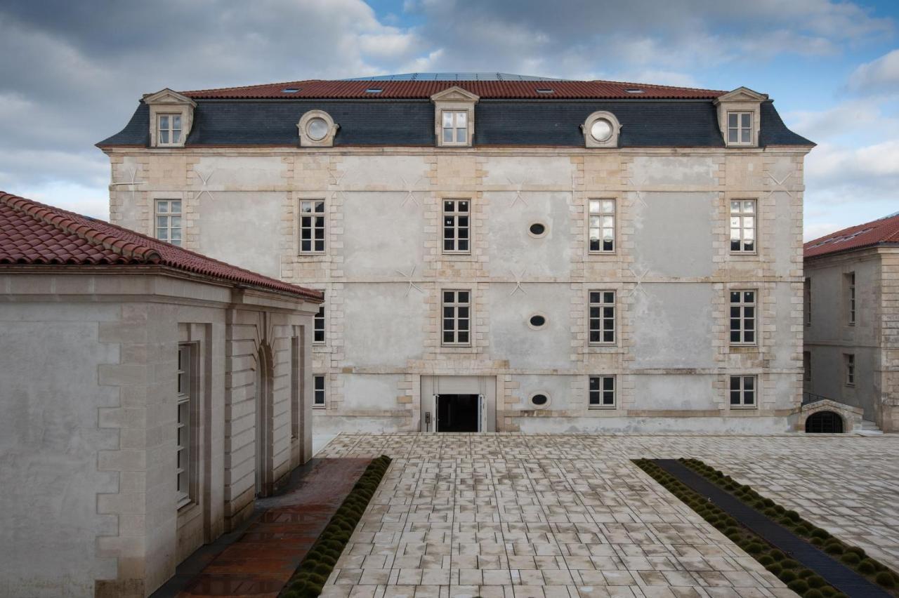 Residence De L'Arsenal Royal - Meubles De Tourisme โรชฟอร์ ภายนอก รูปภาพ