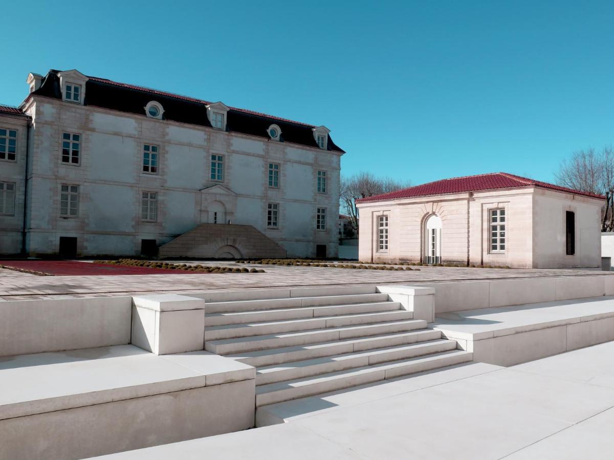 Residence De L'Arsenal Royal - Meubles De Tourisme โรชฟอร์ ภายนอก รูปภาพ