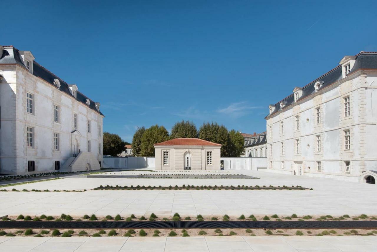 Residence De L'Arsenal Royal - Meubles De Tourisme โรชฟอร์ ภายนอก รูปภาพ